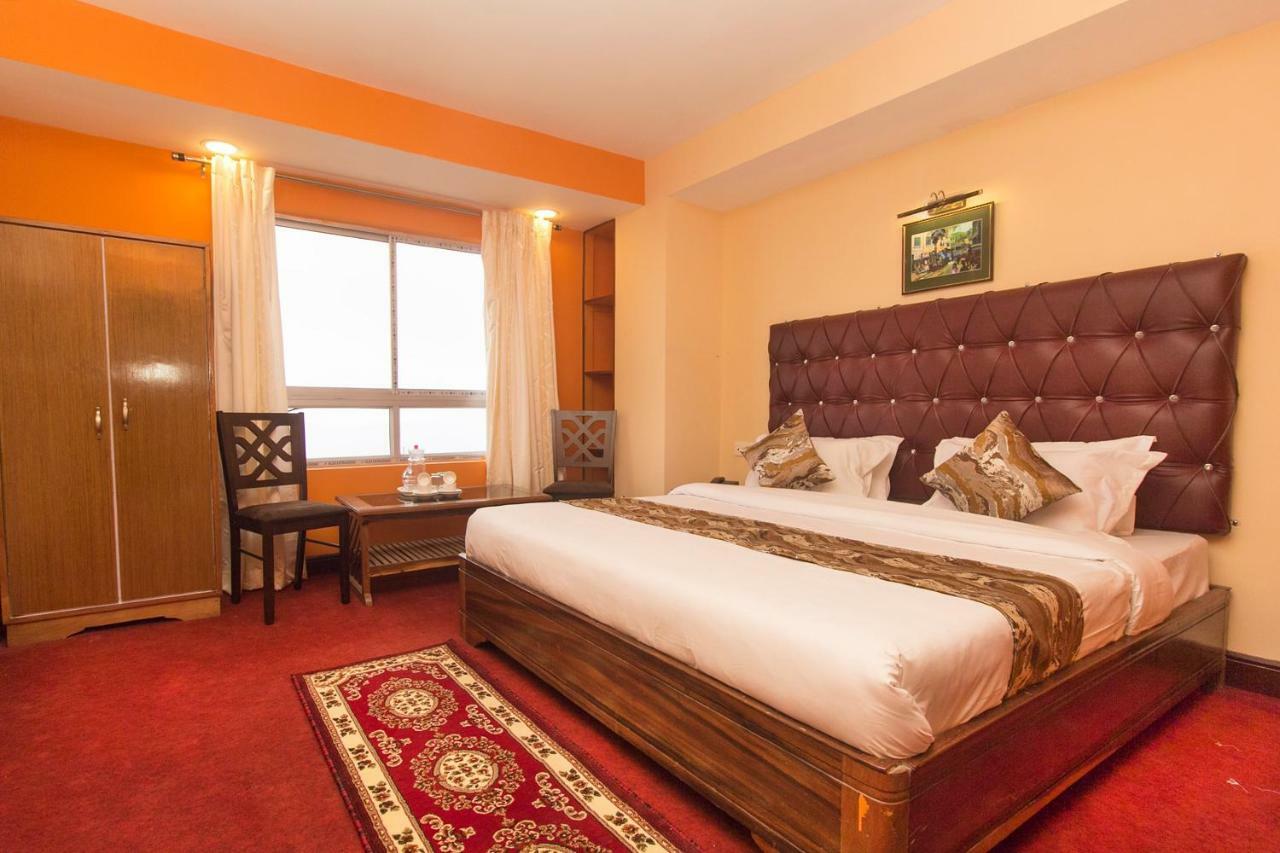 Отель Oyo 12370 Royal Sarava Дарджилинг Экстерьер фото